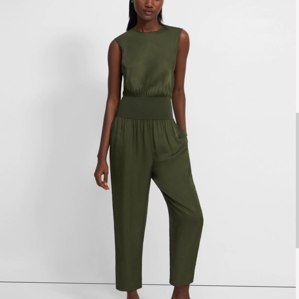 Theory - Sleeveless Jumpsuit in Viscose Twill